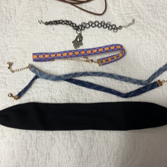Chocker Set - Picture 3 of 3